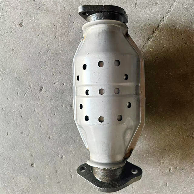 Catalytic Converter Is Suitable Fits Hyundai Xinshengda 2.7L Midsection